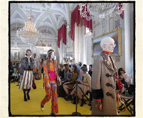 sfilata palazzo pitti gucci|Gucci porta a Firenze la sfilata della collezione Cruise.